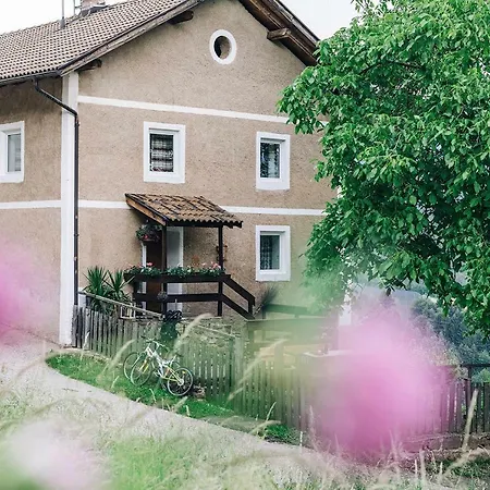 Untersteinhaus *